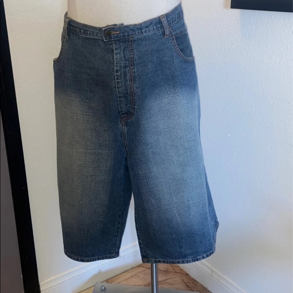 JEANS SHORTS By Attitude Size 48”